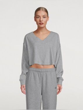 ALO Yoga Muse V Neck Grey Ribbed Textured Long Sleeve Pullover Cropped Size S